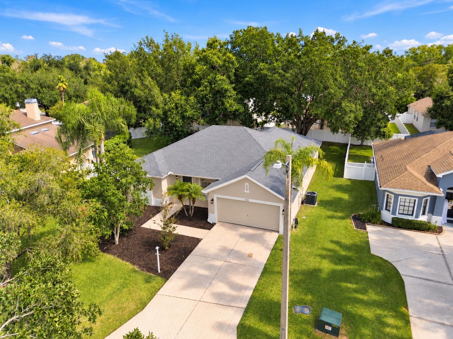2804 BROOKE PINES COURT