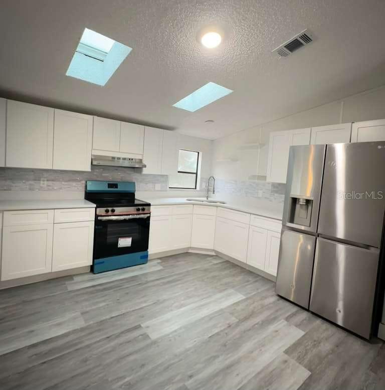 VANGUARD ESTATES - Residential