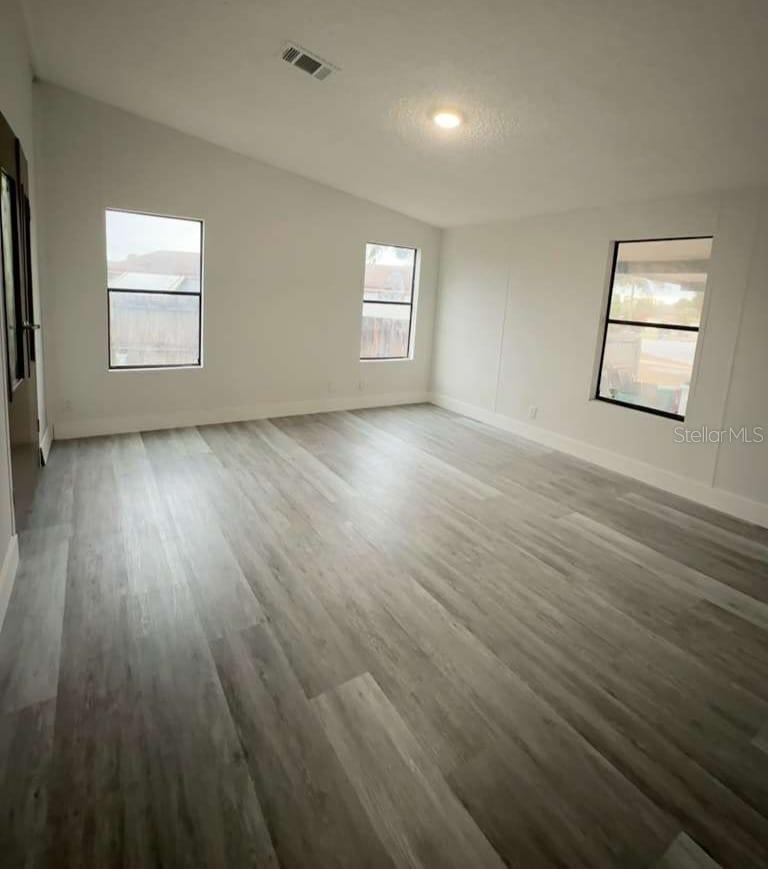 VANGUARD ESTATES - Residential