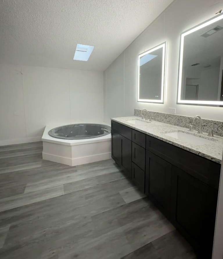 VANGUARD ESTATES - Residential