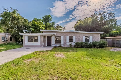 Photo of 1007 Emeralda Road, Orlando, FL 32808 (MLS # O6416893)