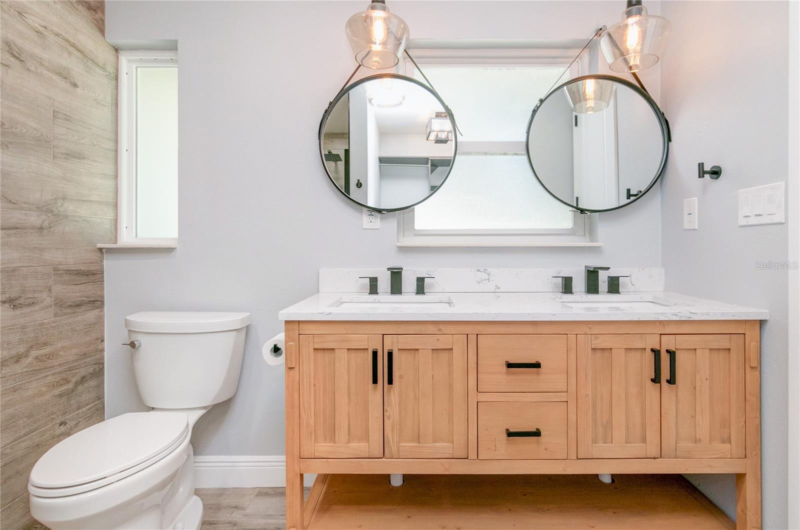 TUSCANIA - Residential Lease