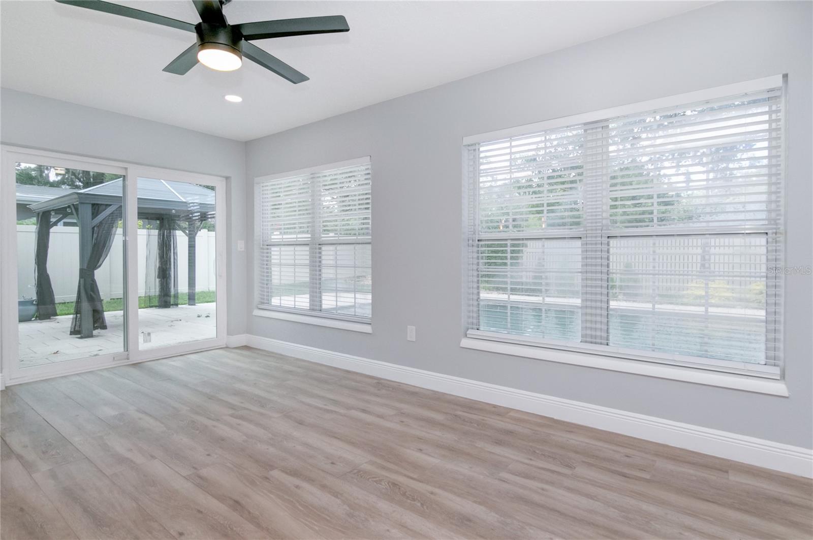 TUSCANIA - Residential Lease