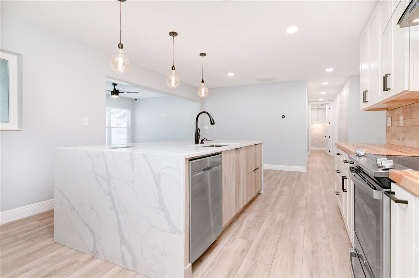 TUSCANIA - Residential Lease