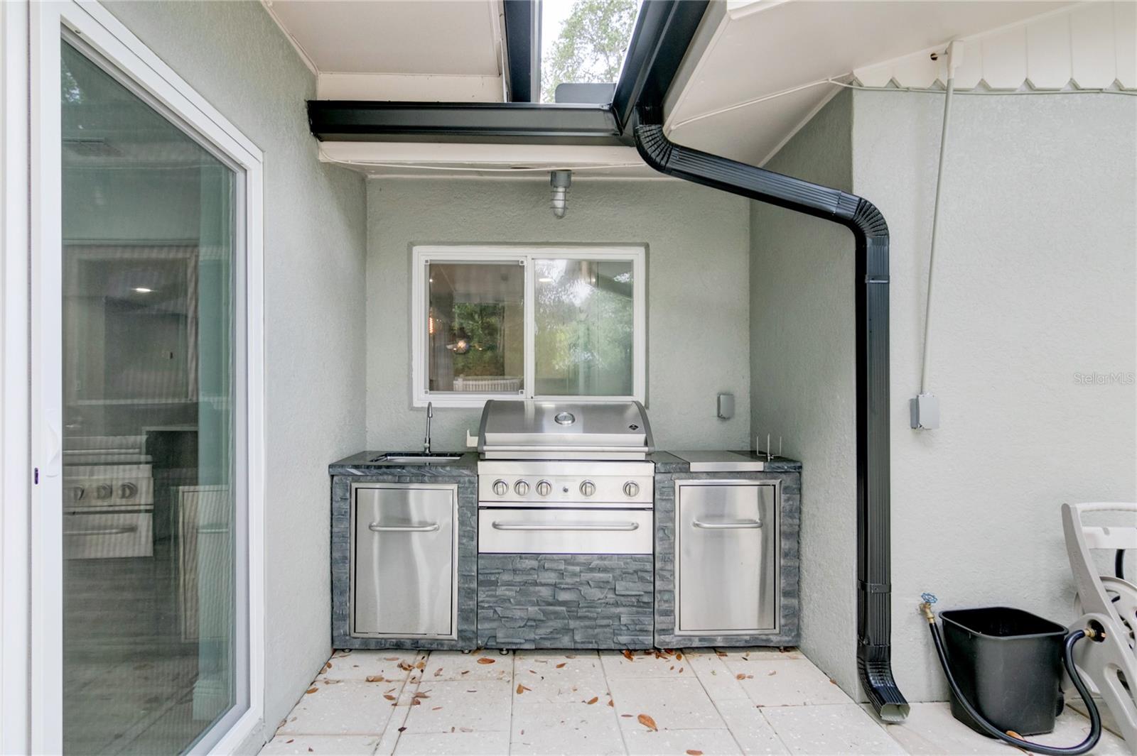 TUSCANIA - Residential Lease