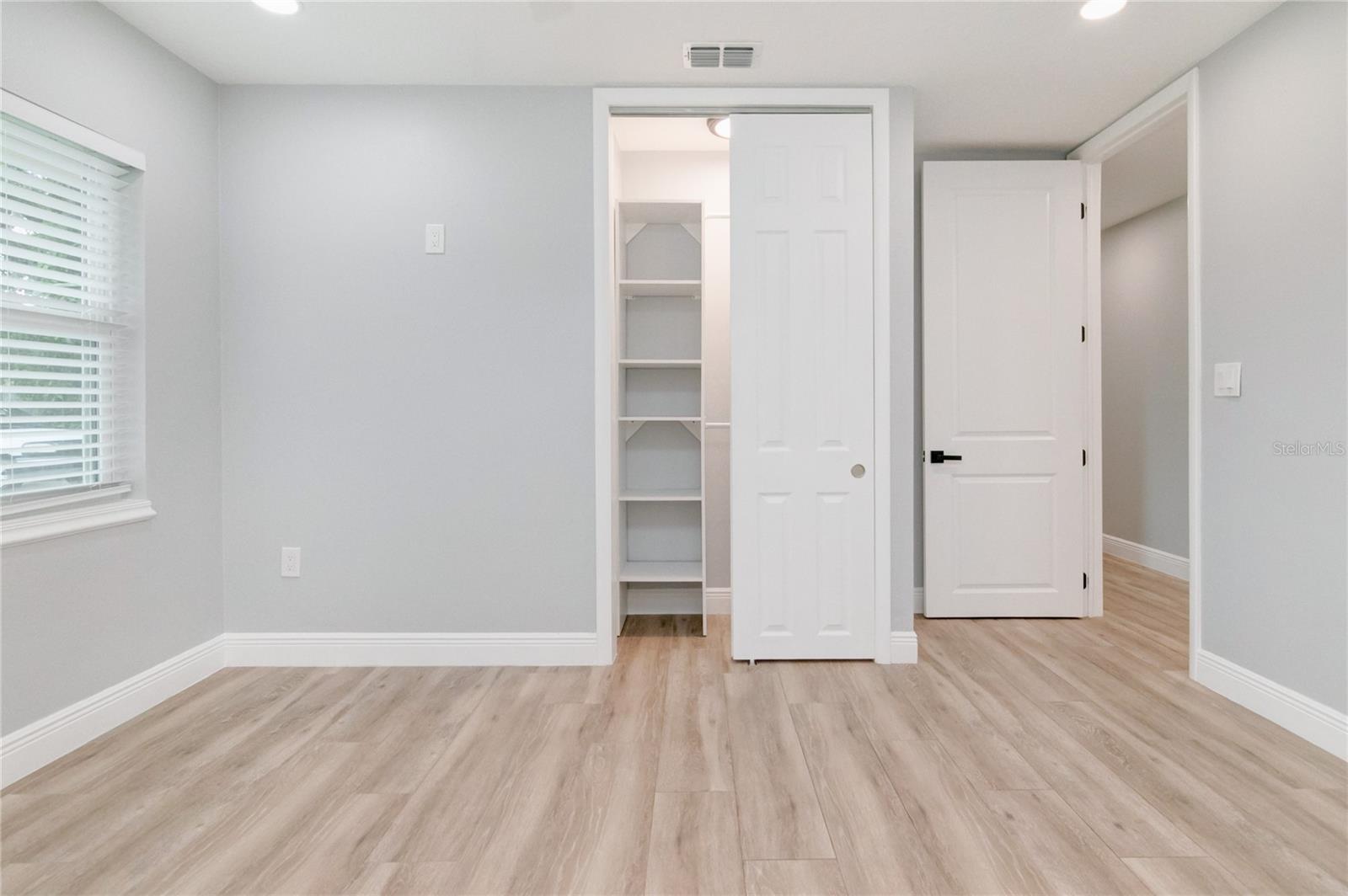 TUSCANIA - Residential Lease