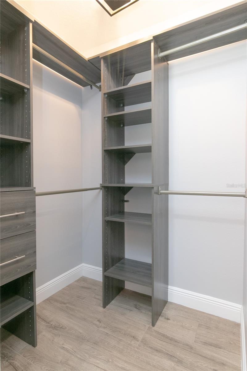 TUSCANIA - Residential Lease