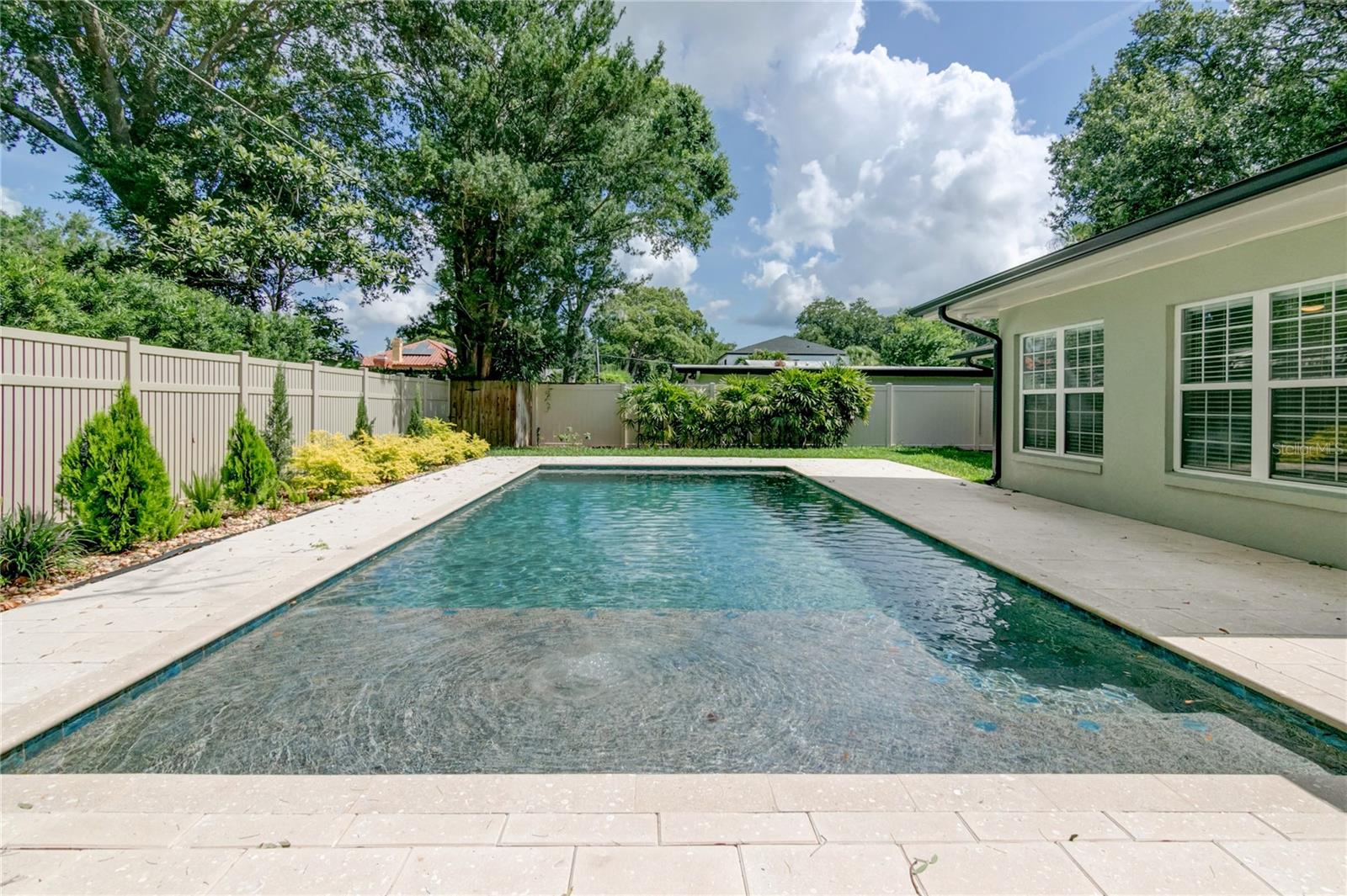 TUSCANIA - Residential Lease