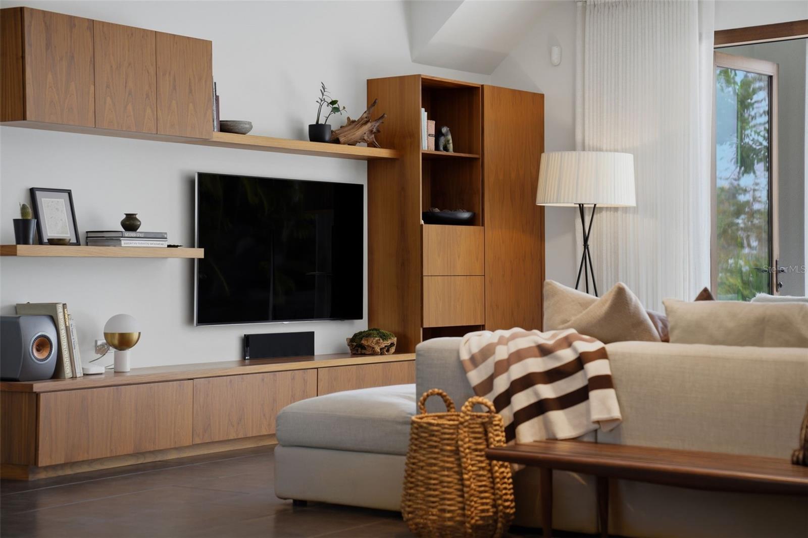 SAINT ARMANDS DIV JOHN RINGLING ESTATES - Residential