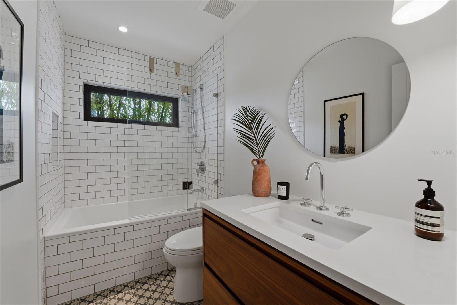 SAINT ARMANDS DIV JOHN RINGLING ESTATES - Residential