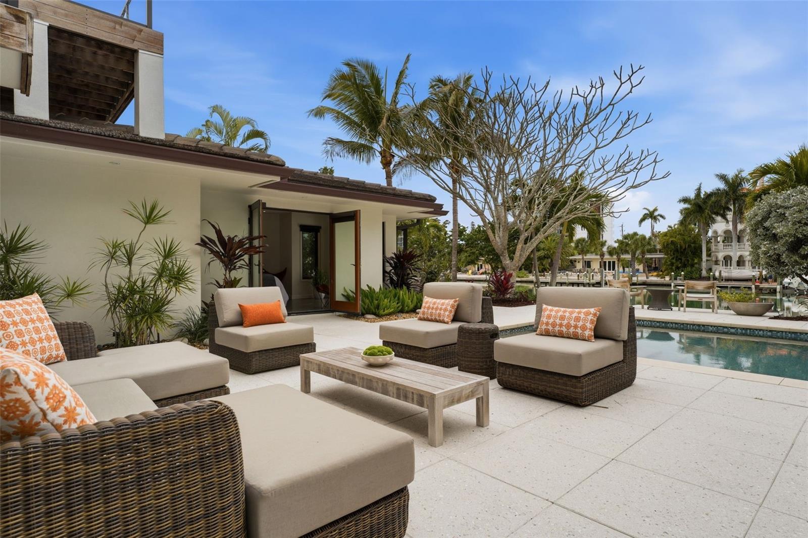 SAINT ARMANDS DIV JOHN RINGLING ESTATES - Residential