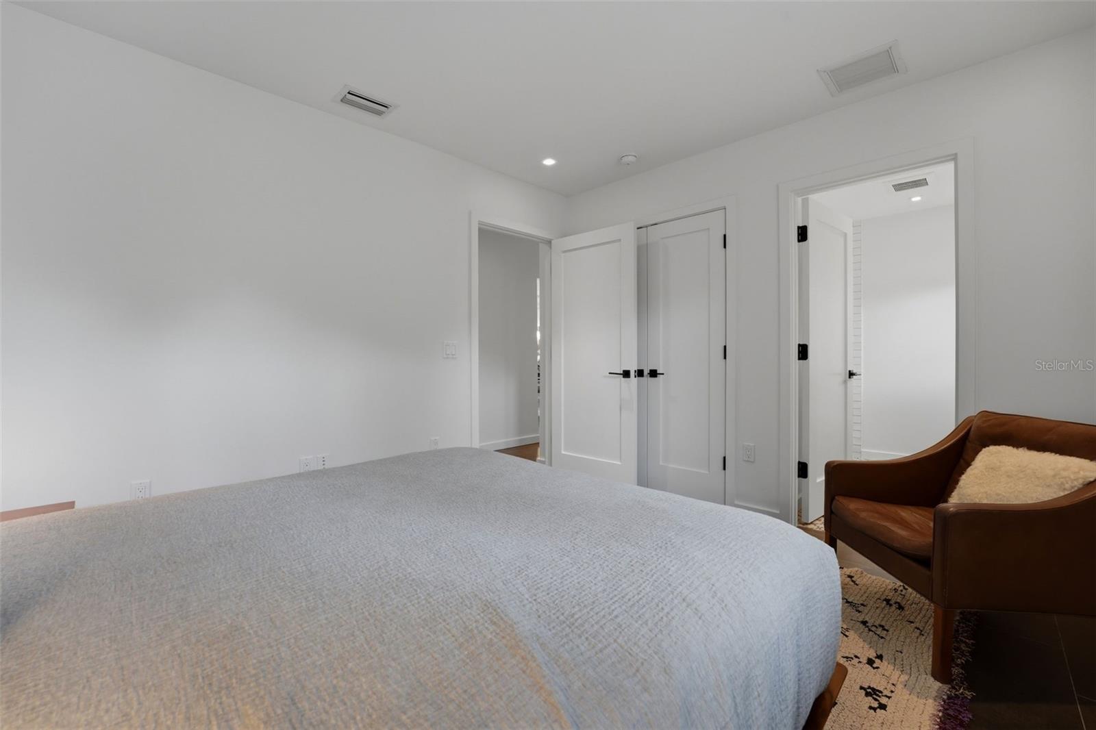 SAINT ARMANDS DIV JOHN RINGLING ESTATES - Residential