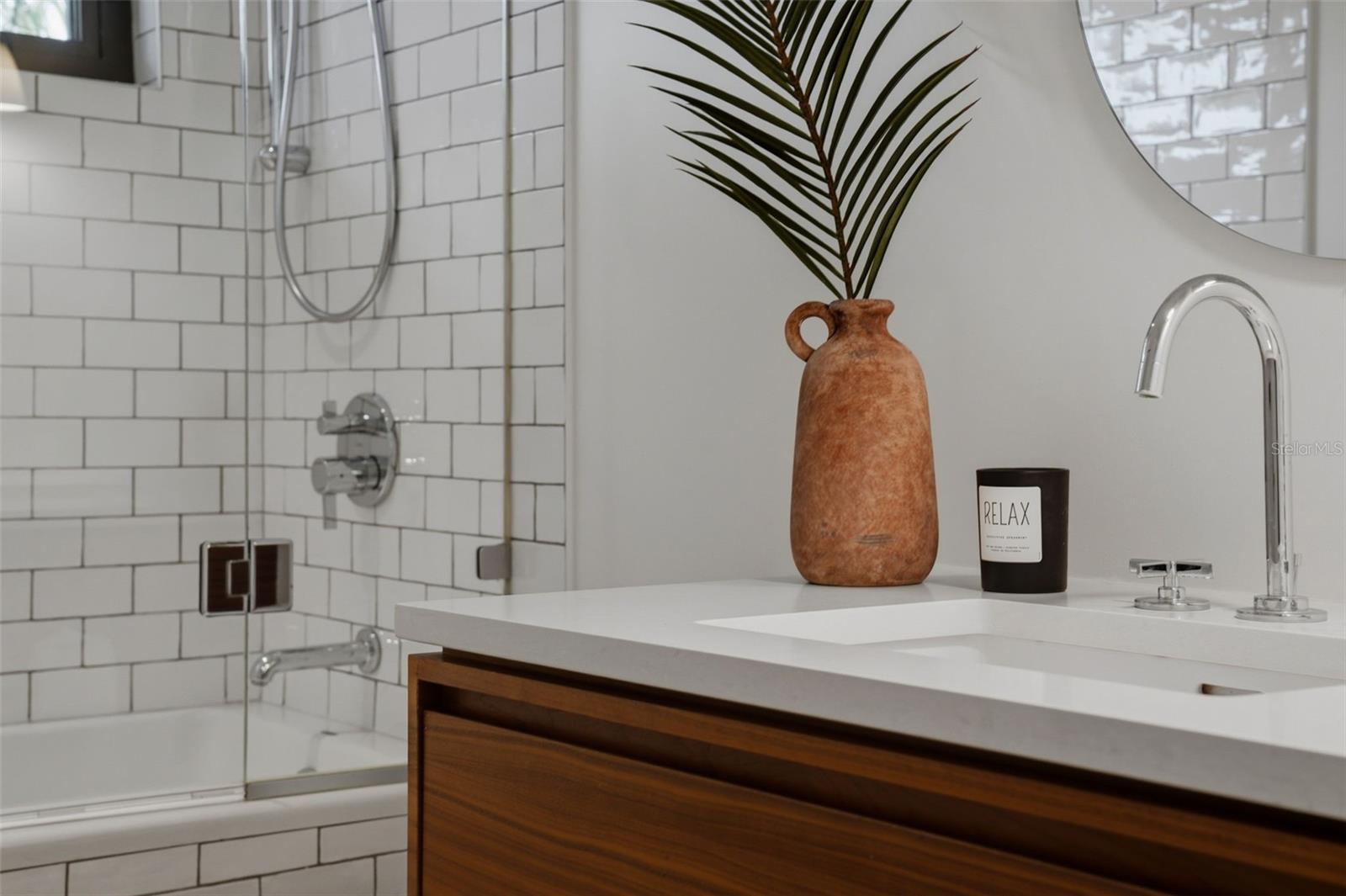 SAINT ARMANDS DIV JOHN RINGLING ESTATES - Residential