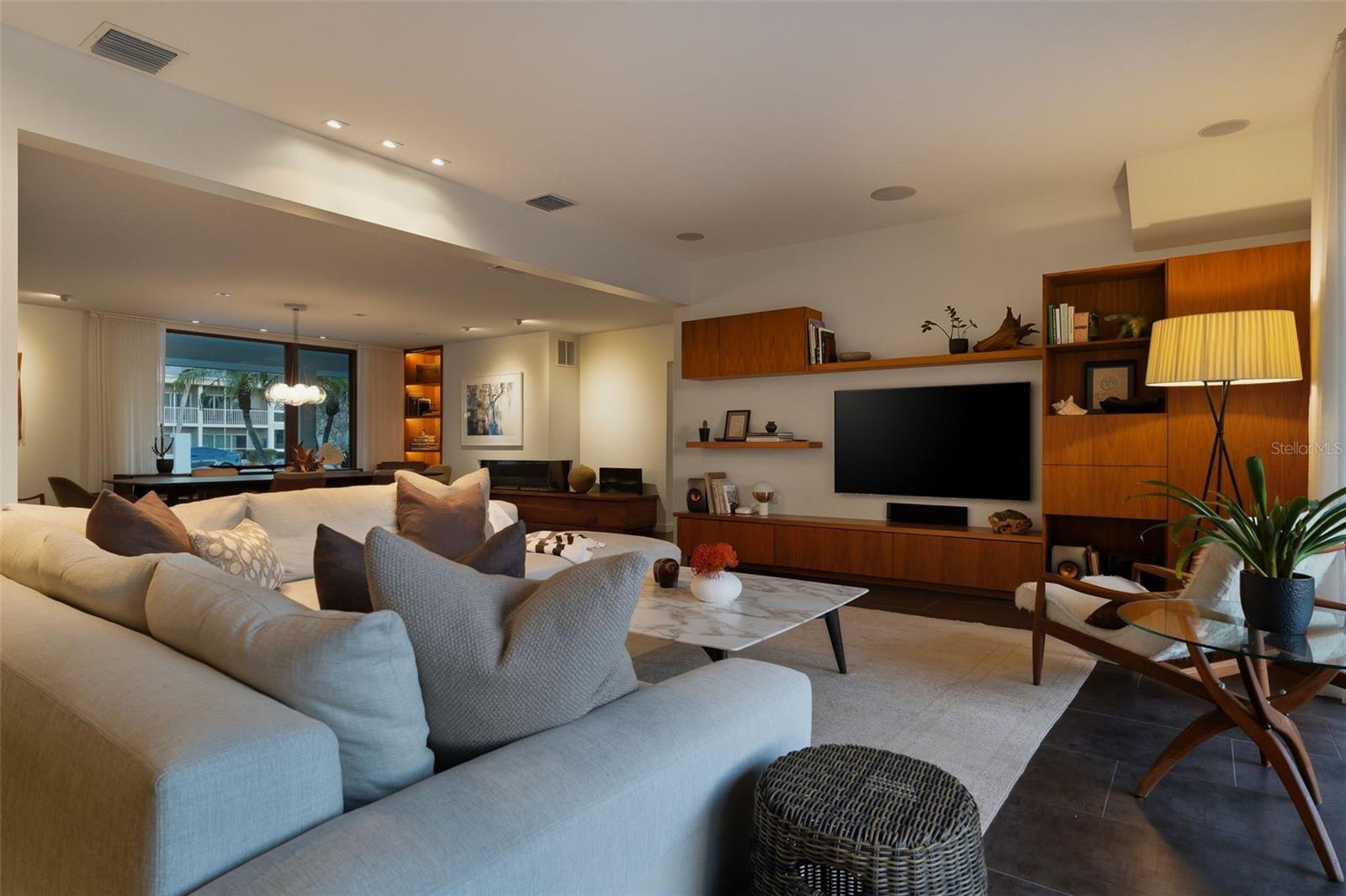 SAINT ARMANDS DIV JOHN RINGLING ESTATES - Residential