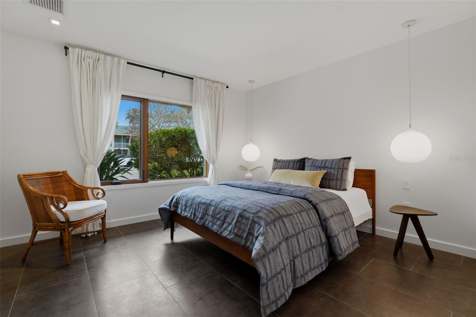 SAINT ARMANDS DIV JOHN RINGLING ESTATES - Residential