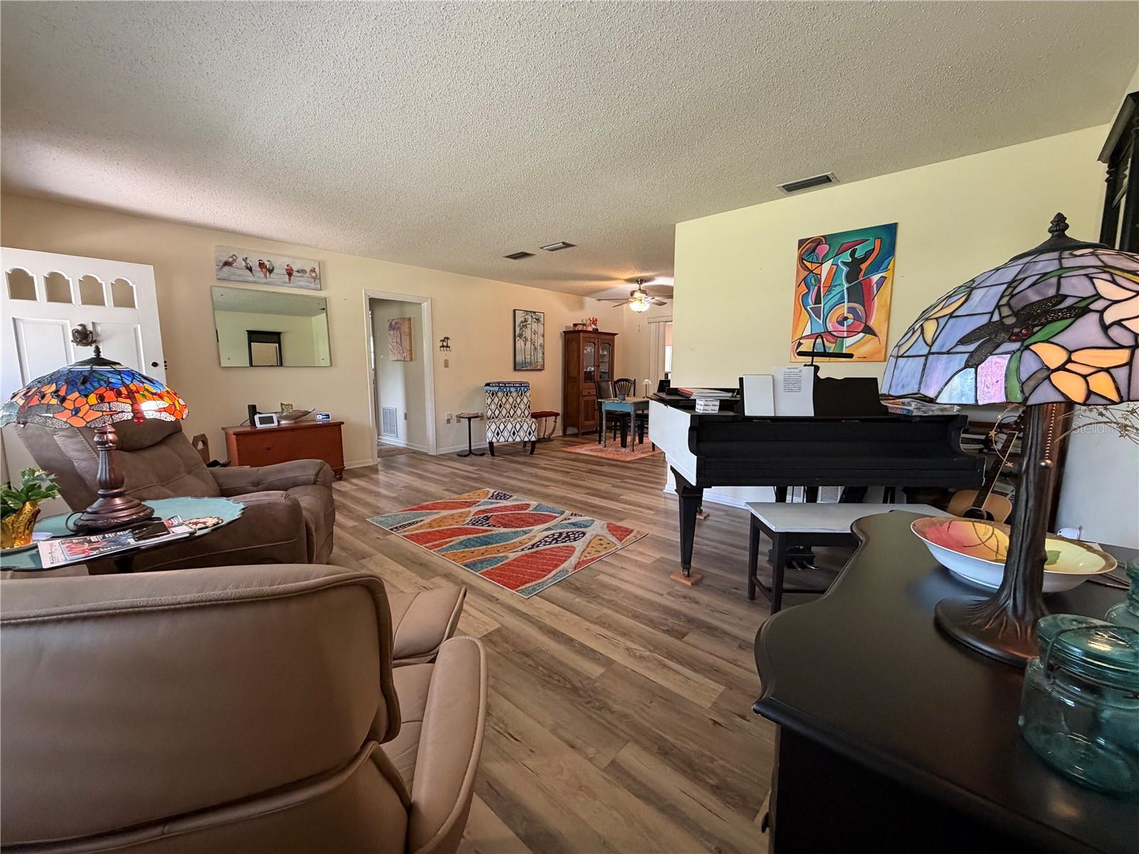 RAINBOW LAKES ESTATE - Residential