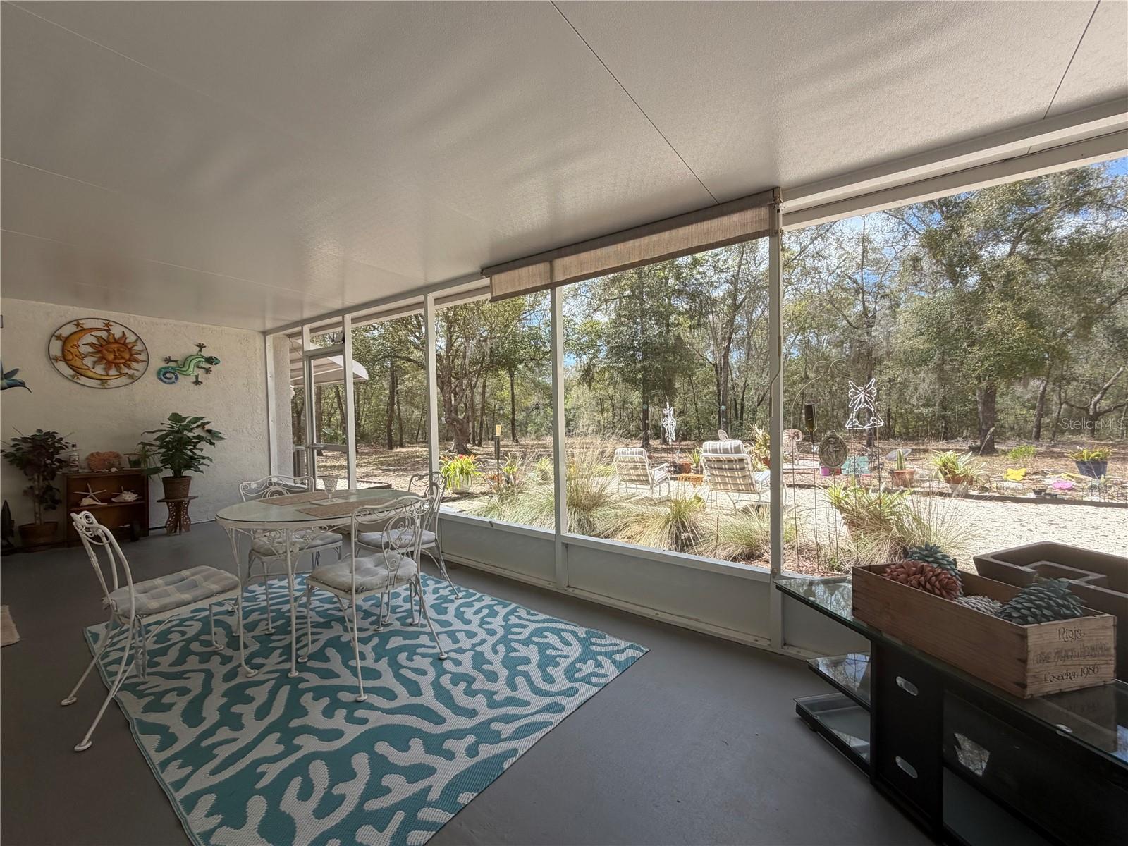 RAINBOW LAKES ESTATE - Residential