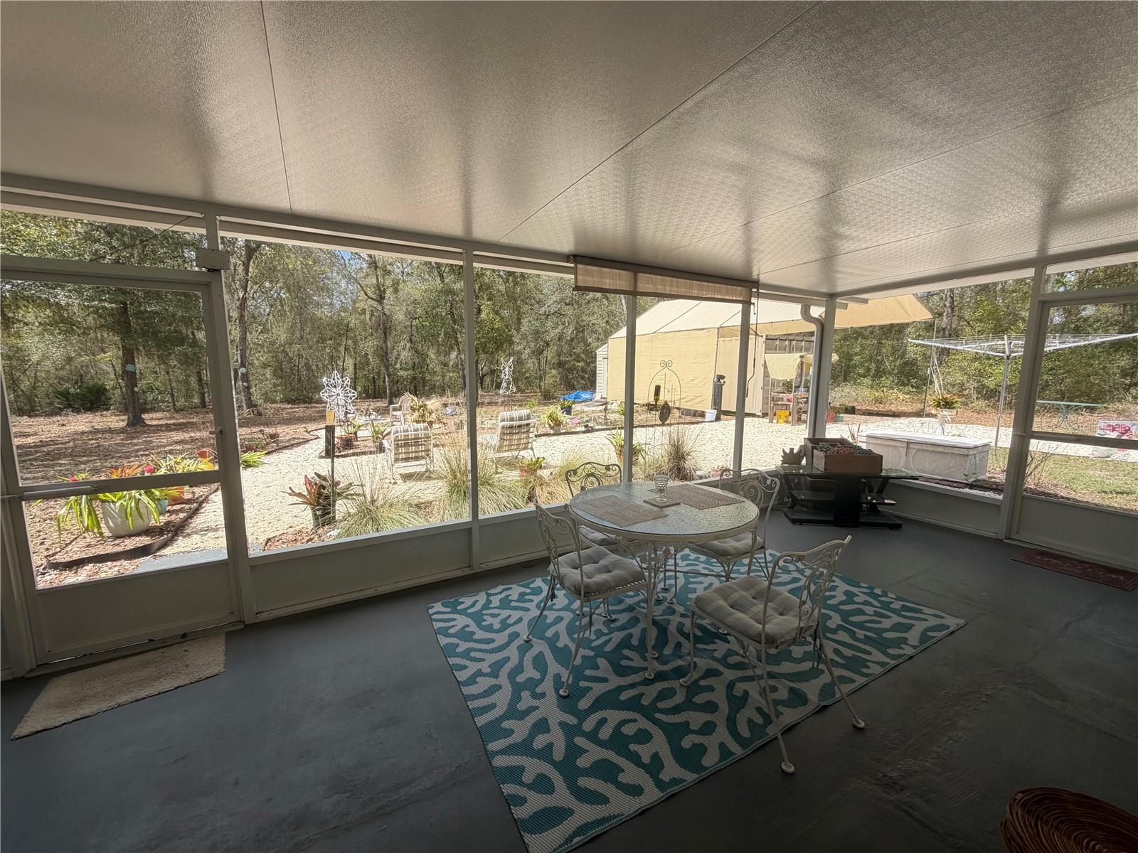 RAINBOW LAKES ESTATE - Residential