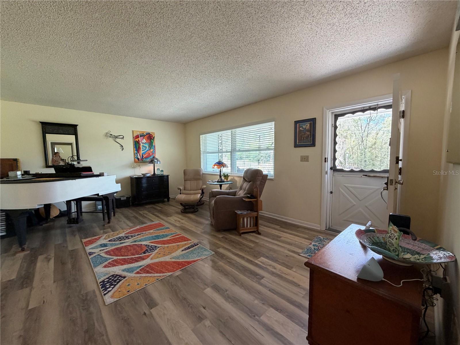 RAINBOW LAKES ESTATE - Residential