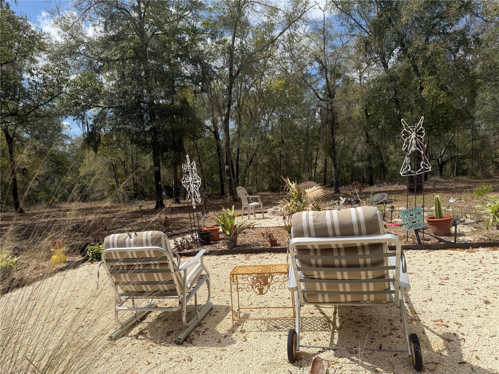 RAINBOW LAKES ESTATE - Residential