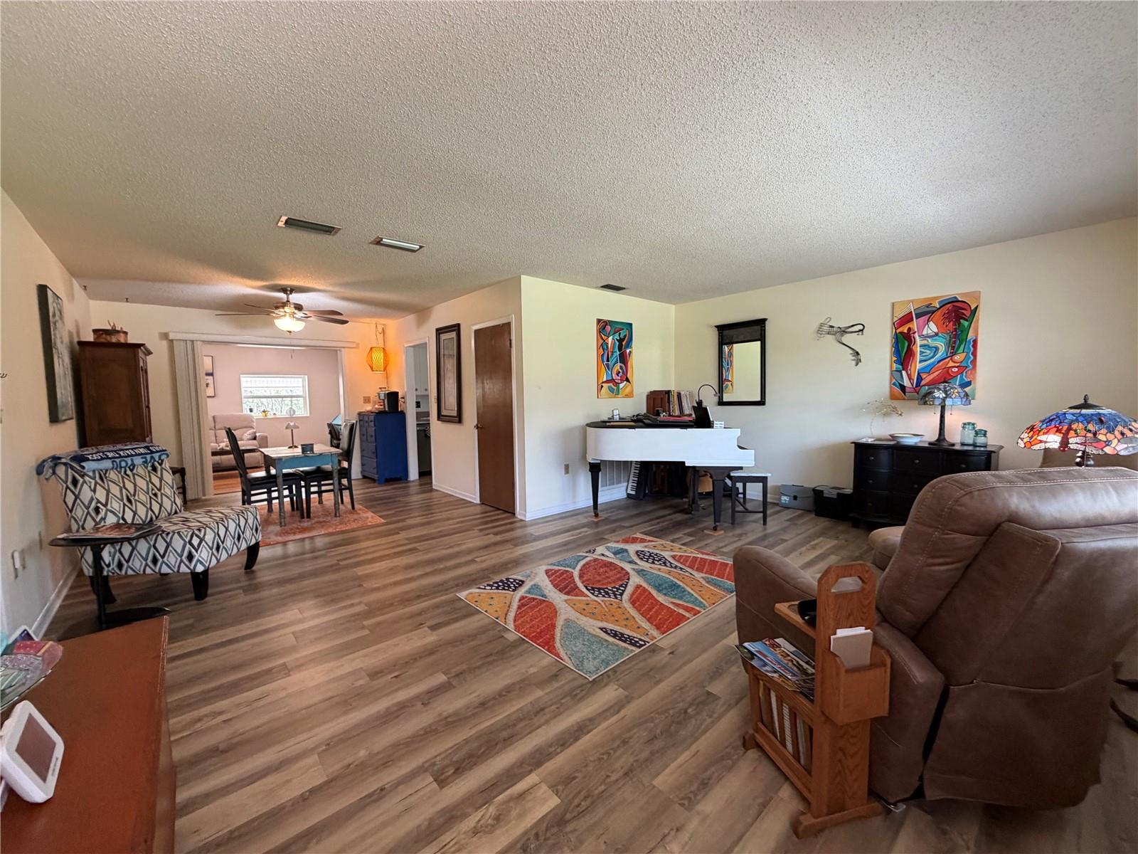 RAINBOW LAKES ESTATE - Residential