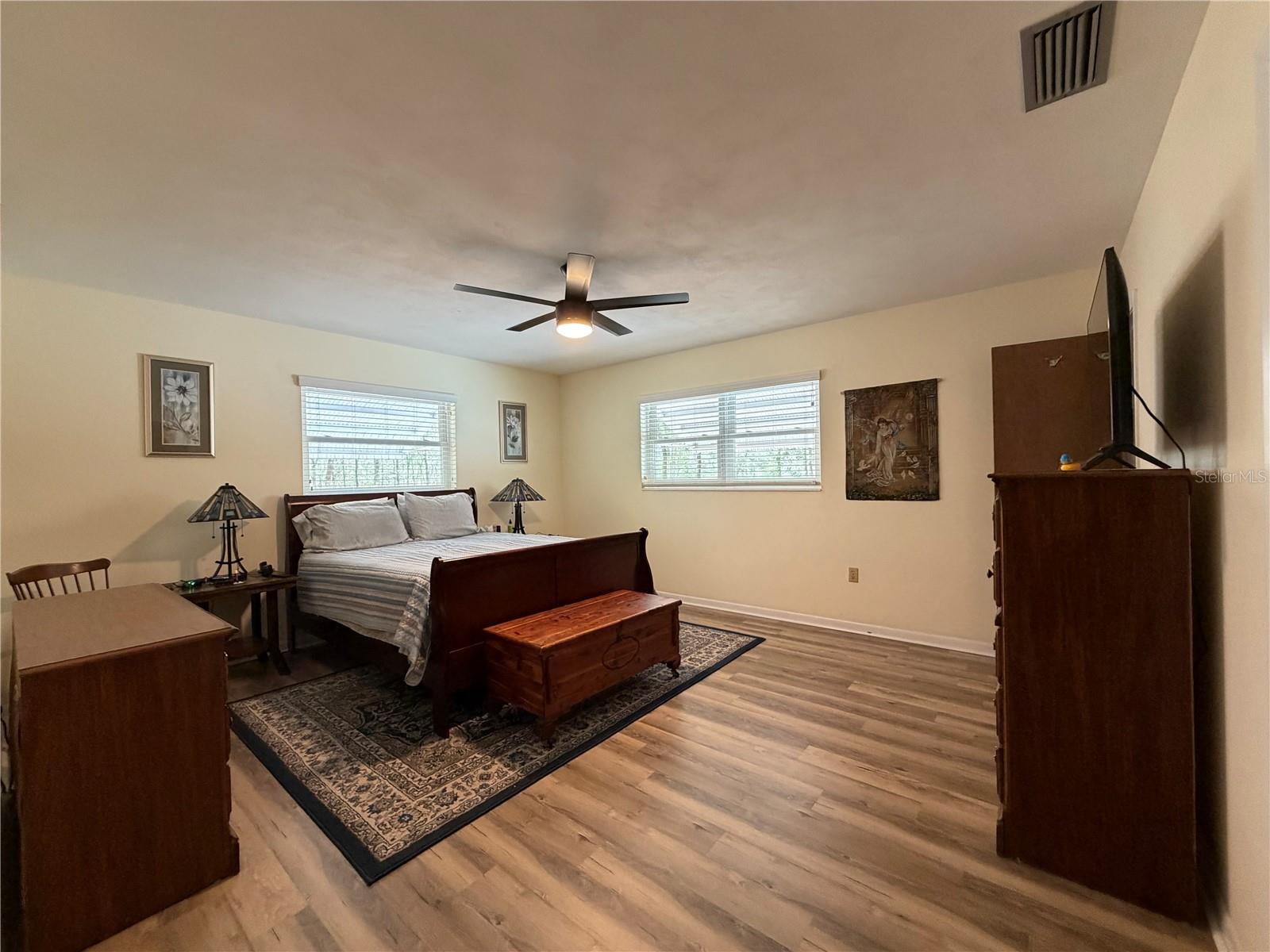 RAINBOW LAKES ESTATE - Residential