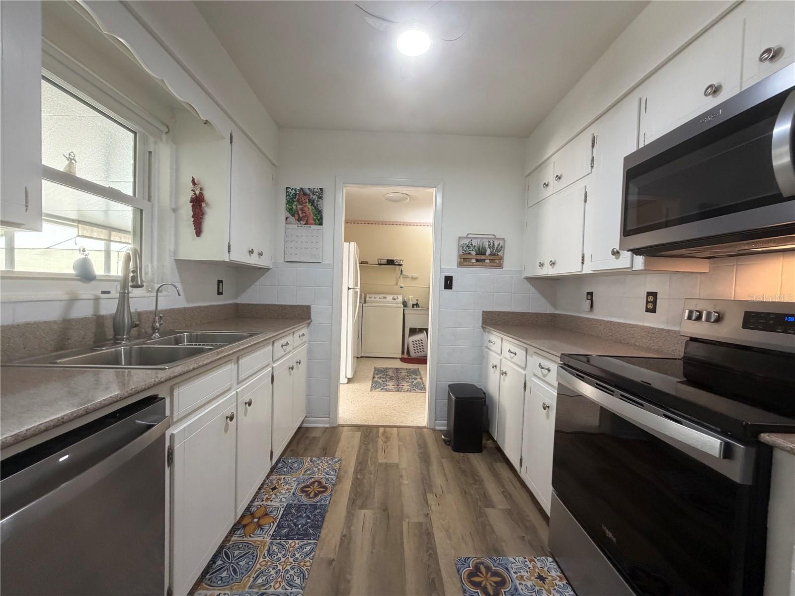 RAINBOW LAKES ESTATE - Residential