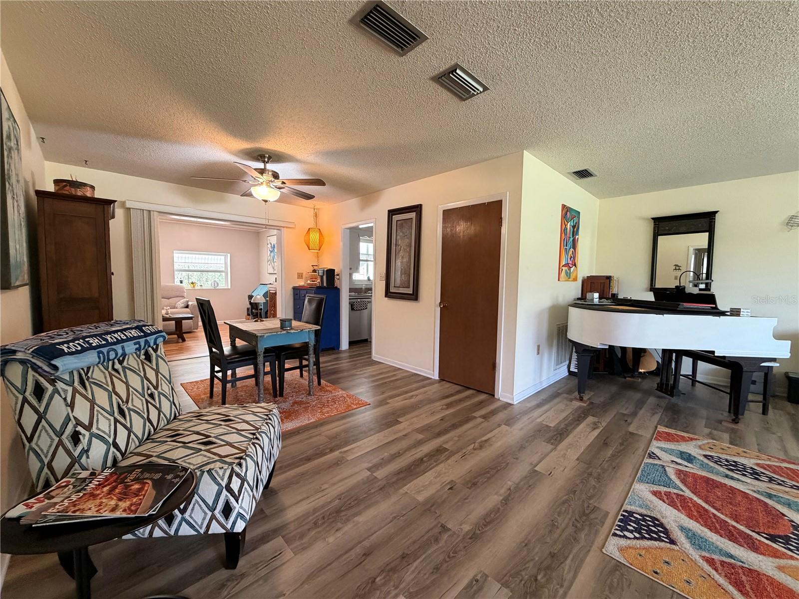 RAINBOW LAKES ESTATE - Residential