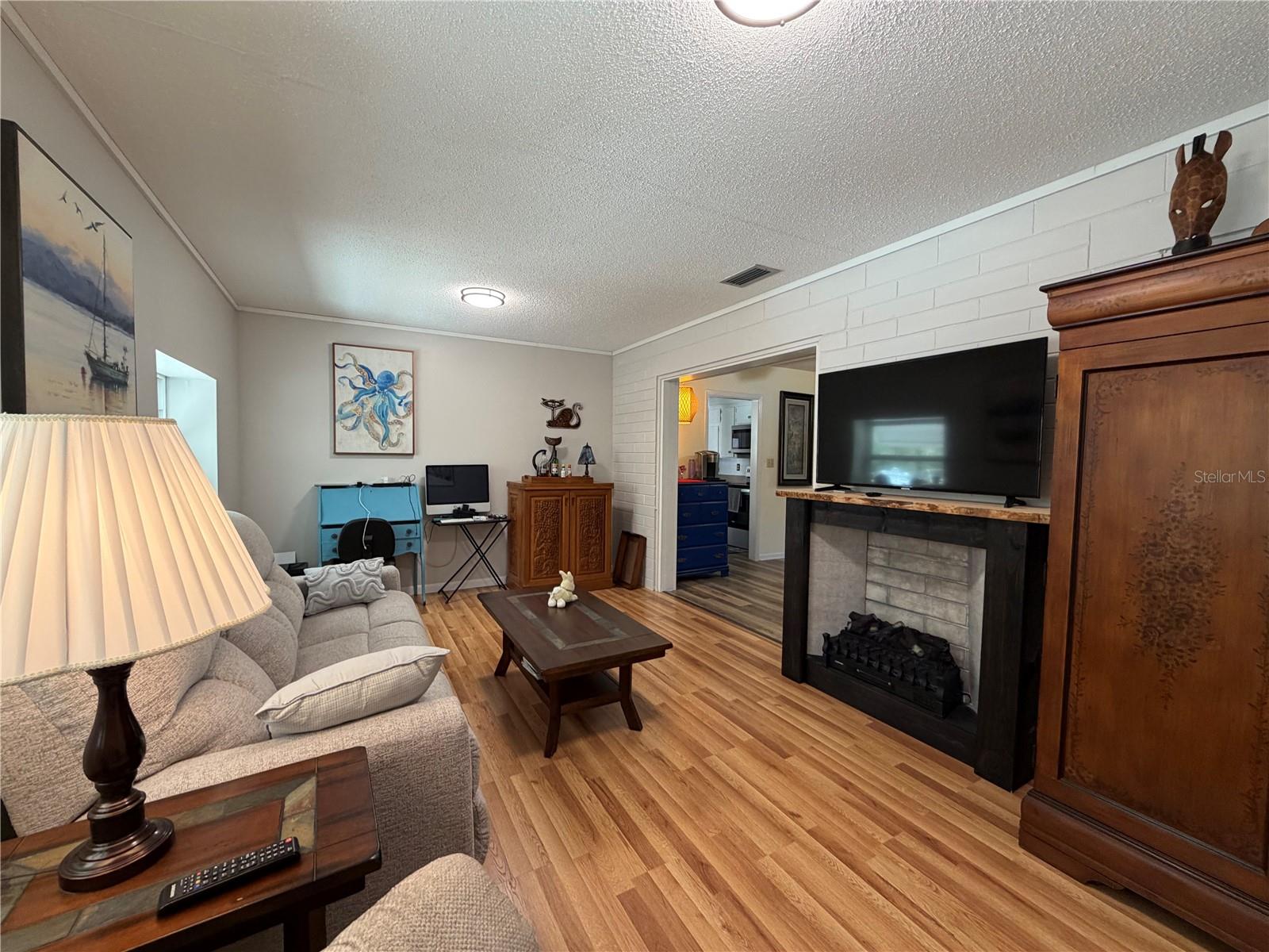 RAINBOW LAKES ESTATE - Residential