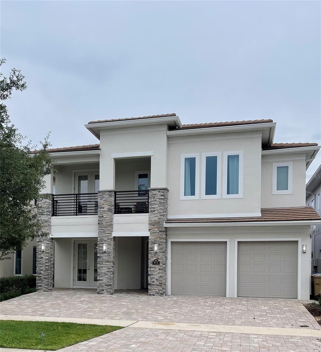 REUNION WEST - Residential