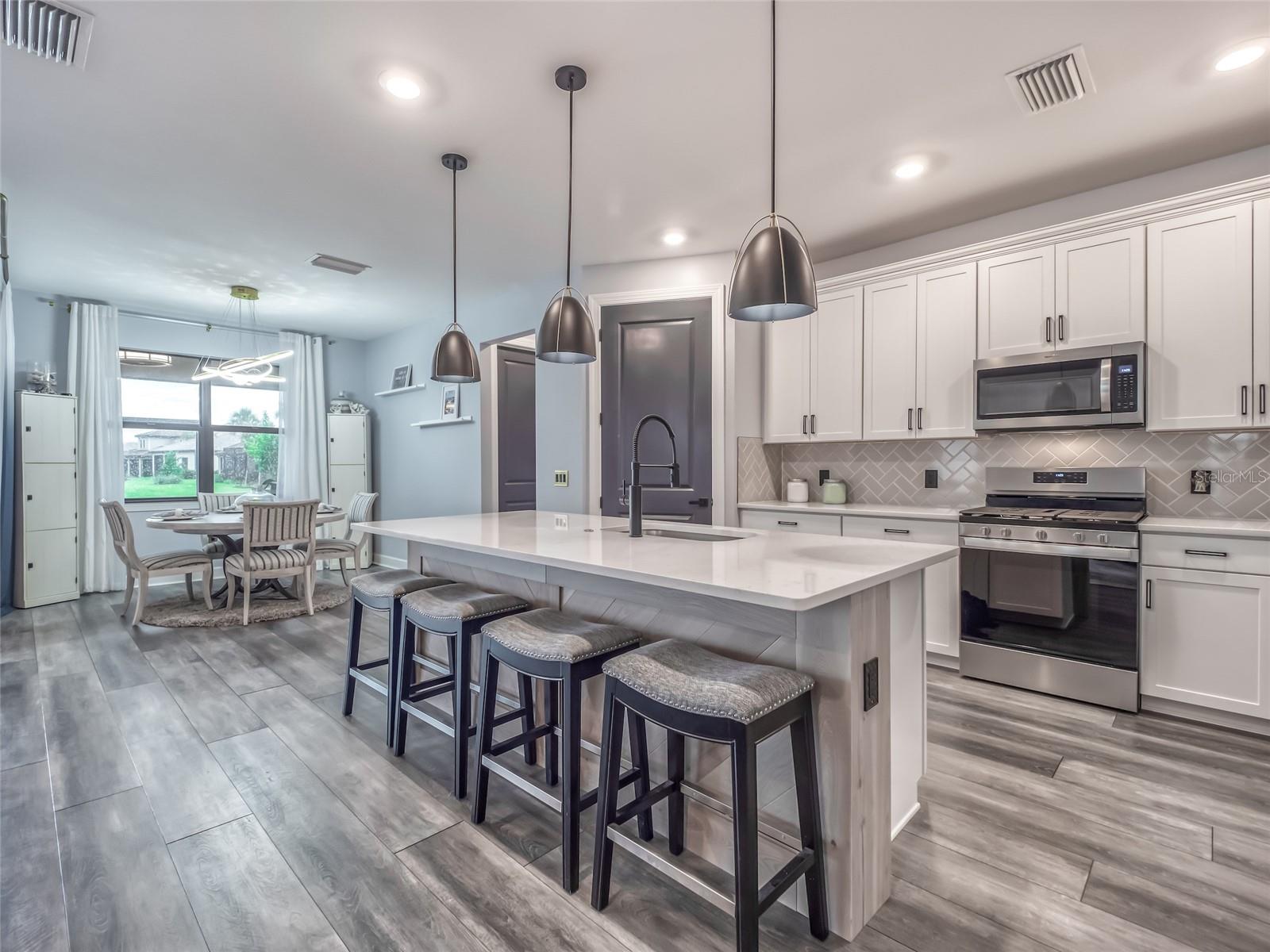 DEL WEBB LAKEWOOD RANCH - Residential