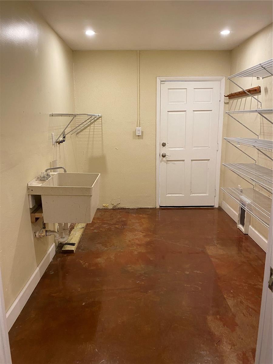 LONG MEADOW - Residential Lease