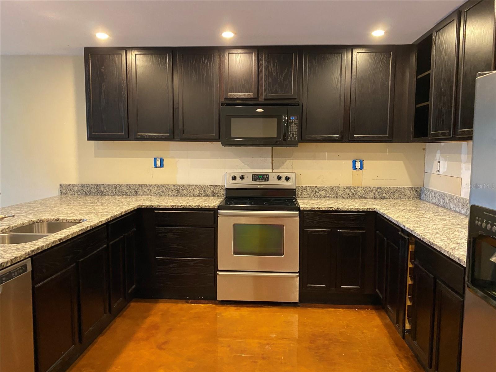 LONG MEADOW - Residential Lease