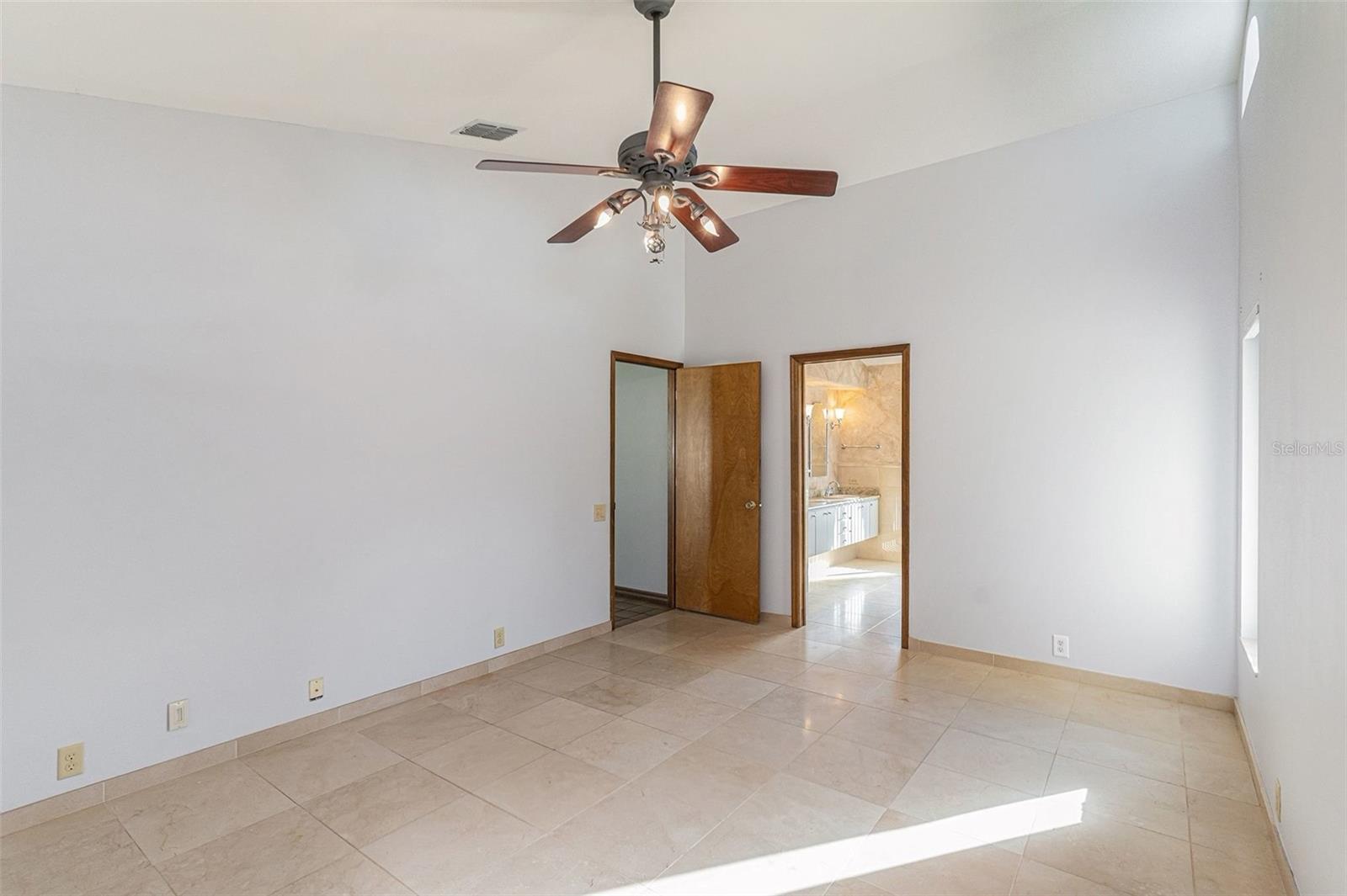 BERKLEY WOODS - Residential