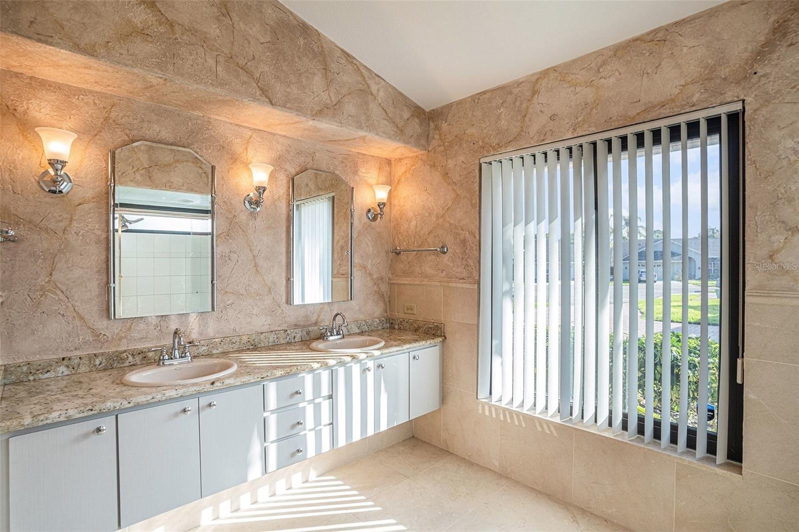 BERKLEY WOODS - Residential