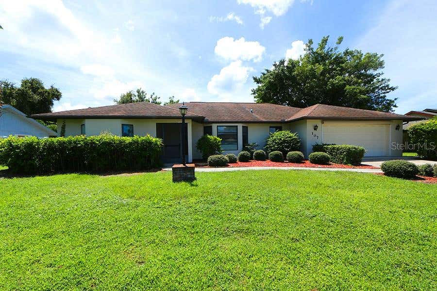Photo of 147 Hourglass Drive, Venice, FL 34293 (MLS # A4702094)