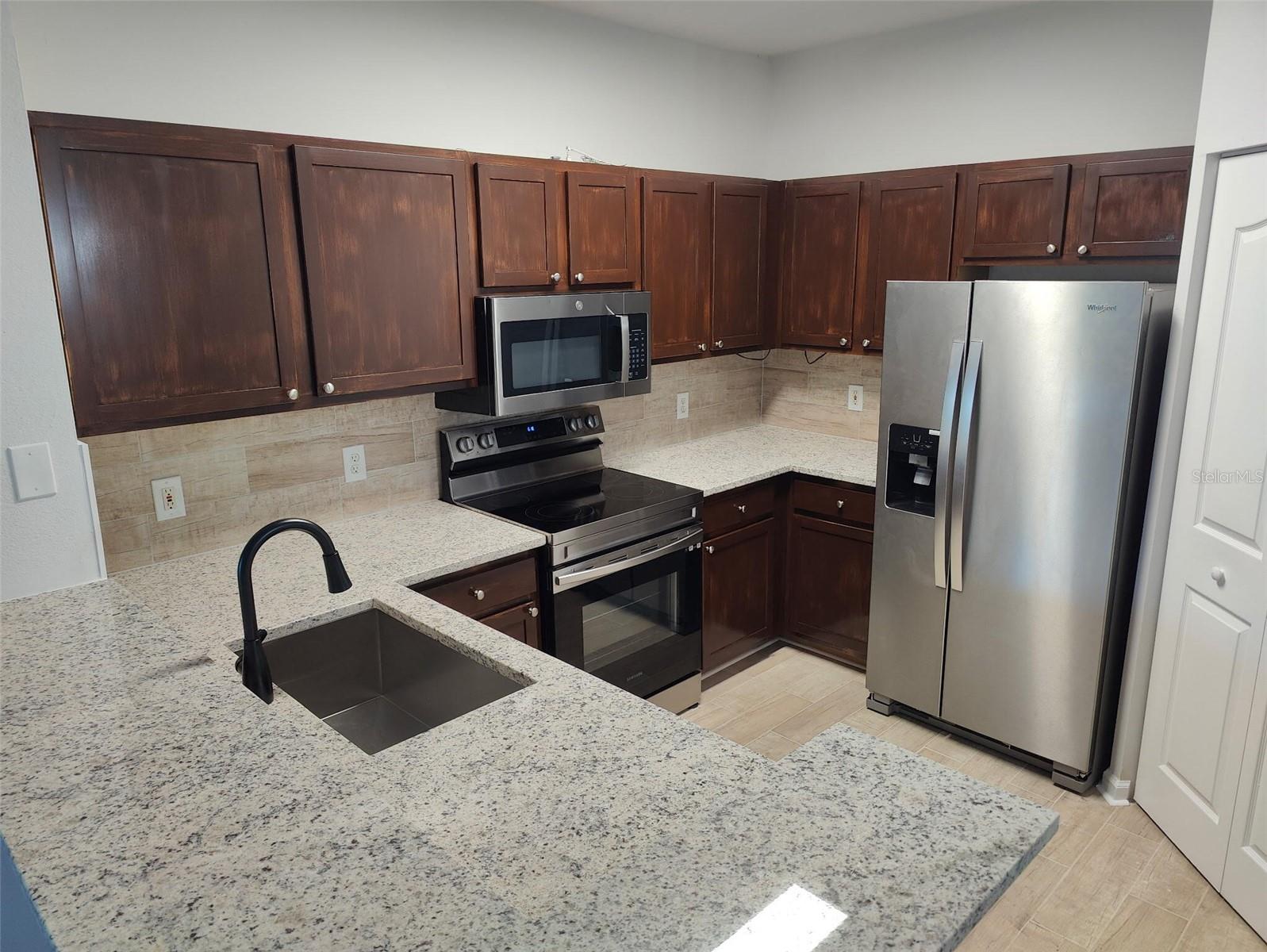 4207 S DALE MABRY HIGHWAY 11210