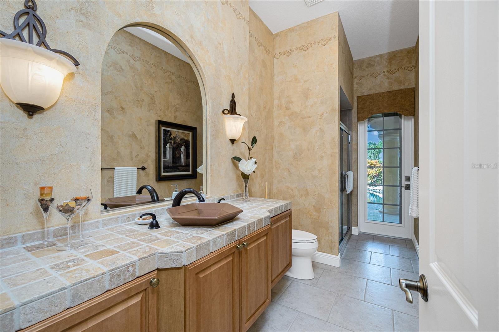 2000 MIDWAY ESTATES - Residential