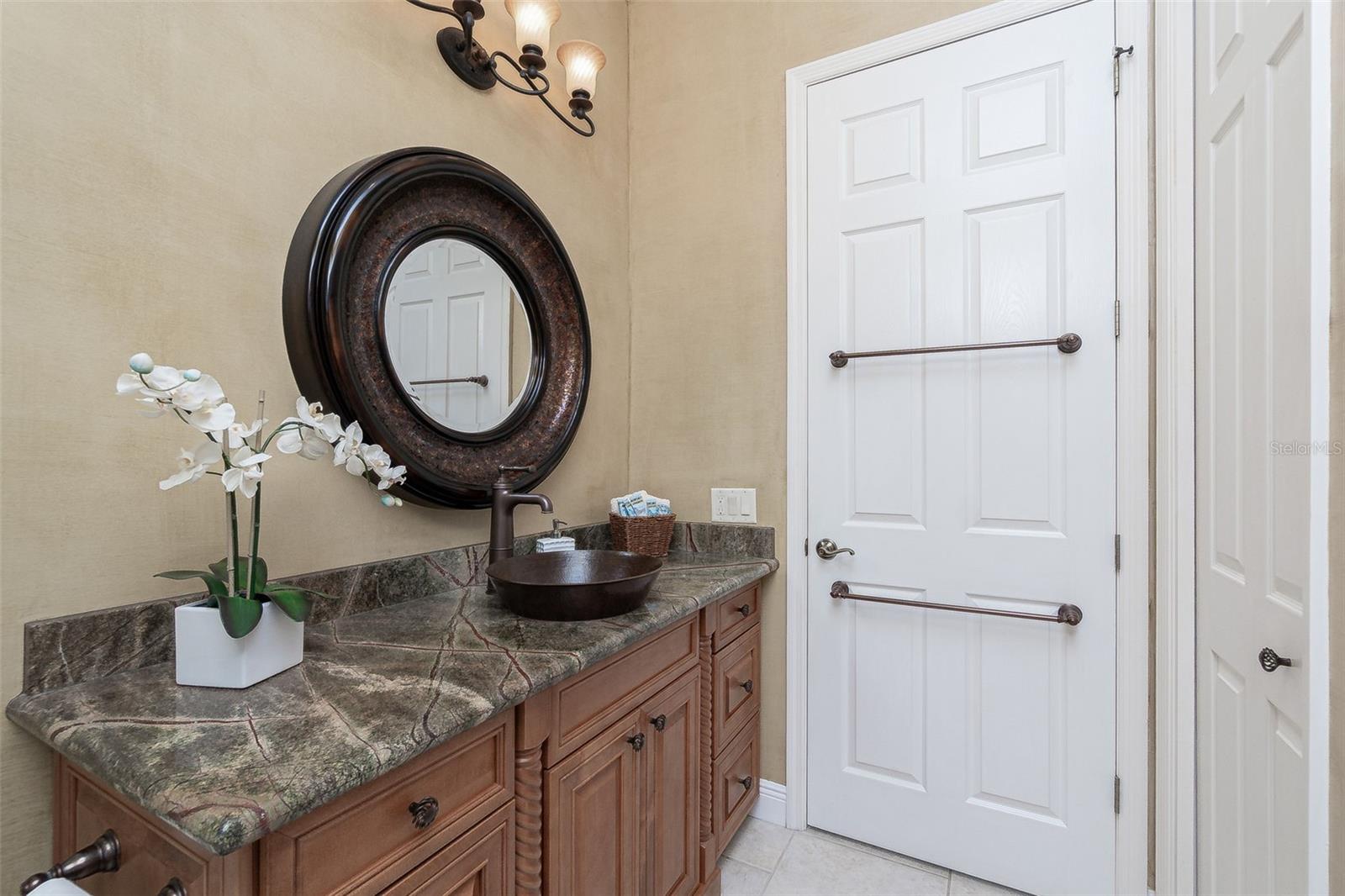 2000 MIDWAY ESTATES - Residential