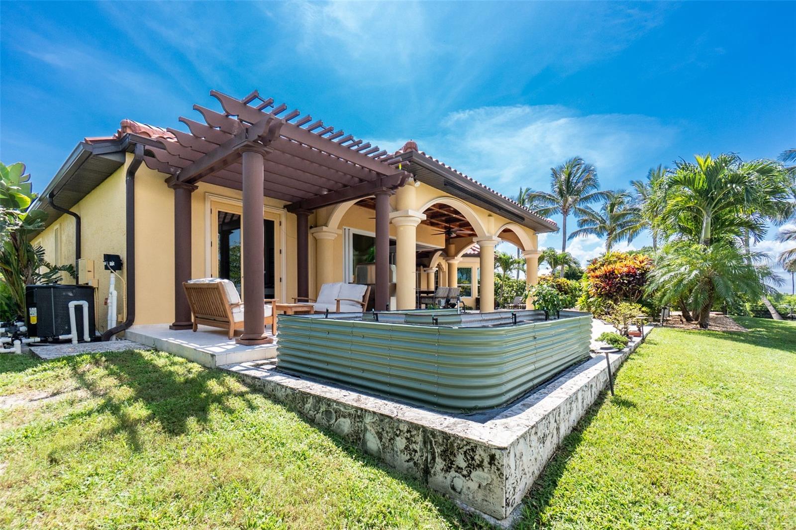 2000 MIDWAY ESTATES - Residential