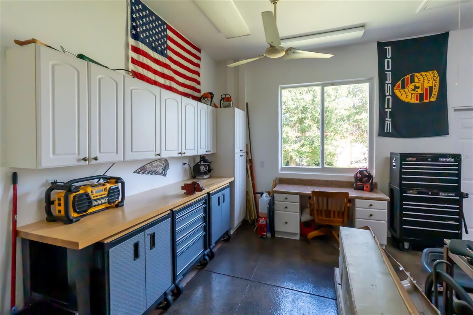 2000 MIDWAY ESTATES - Residential