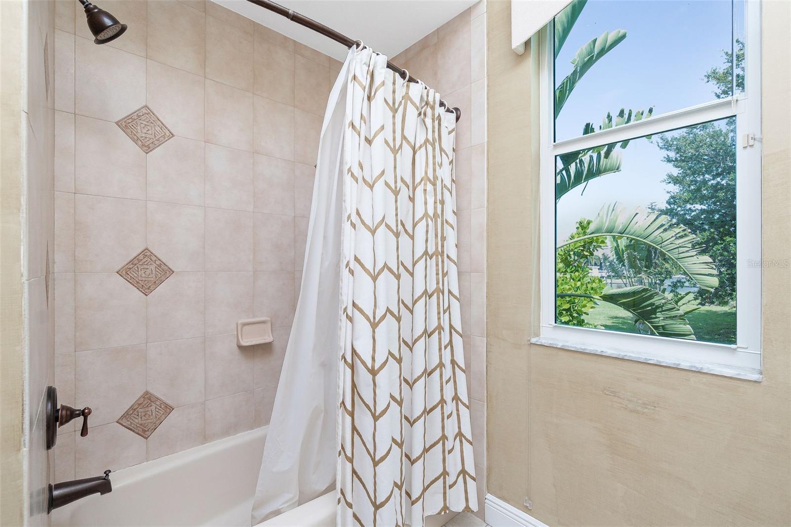 2000 MIDWAY ESTATES - Residential