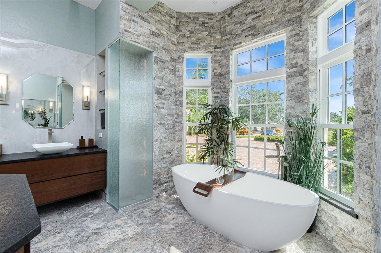 2000 MIDWAY ESTATES - Residential