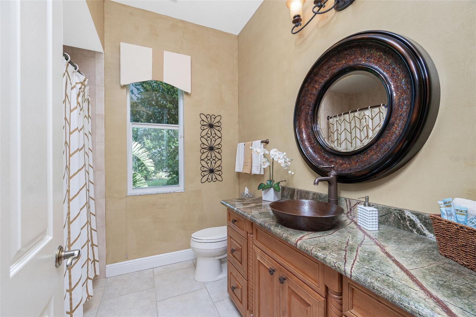 2000 MIDWAY ESTATES - Residential