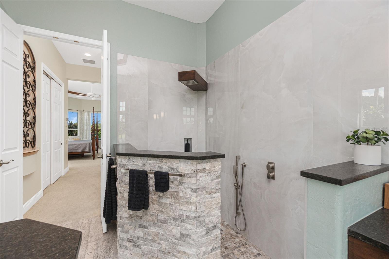 2000 MIDWAY ESTATES - Residential