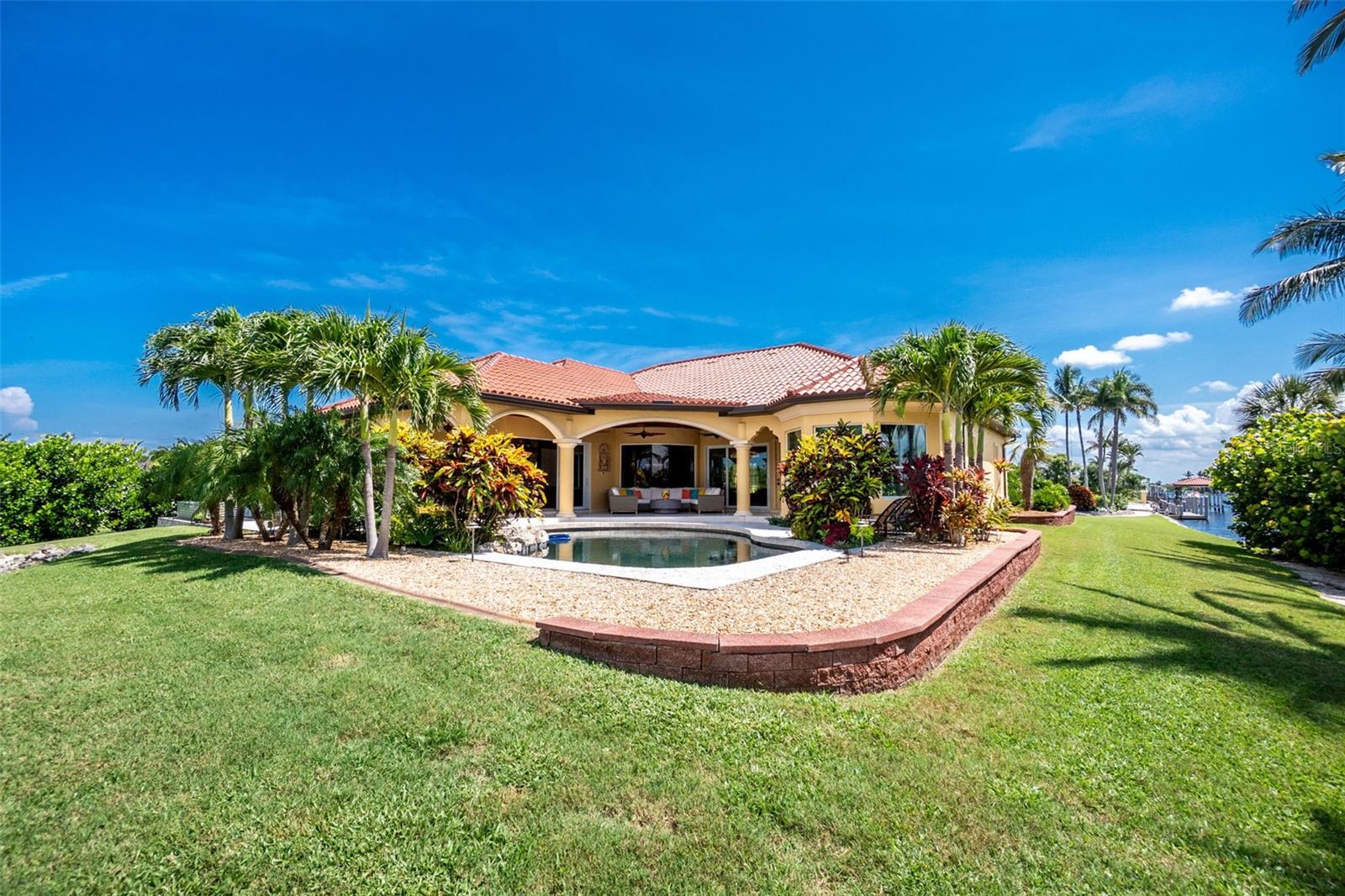 2000 MIDWAY ESTATES - Residential