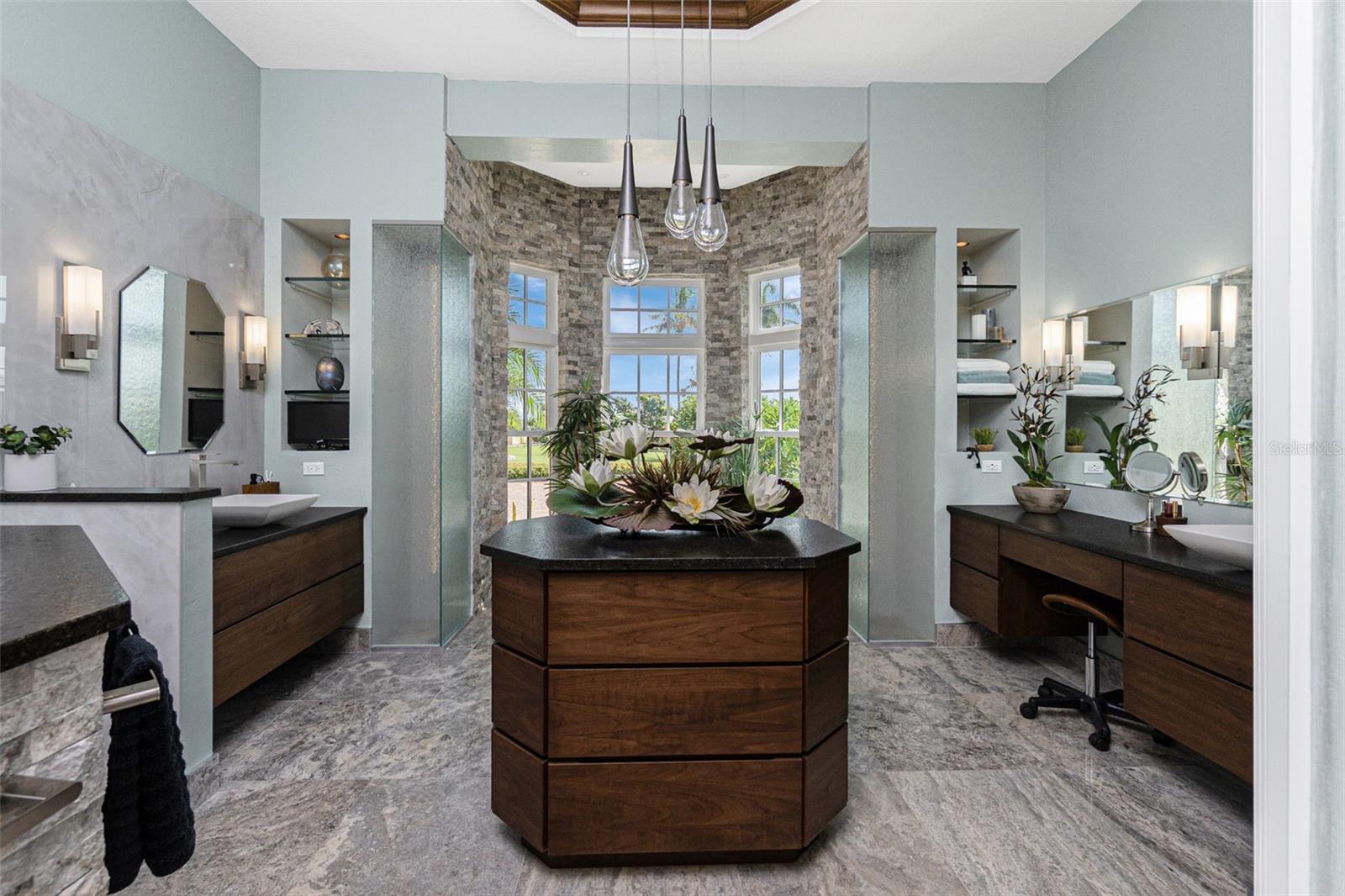 2000 MIDWAY ESTATES - Residential