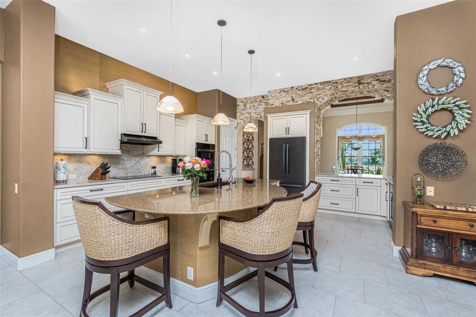 2000 MIDWAY ESTATES - Residential