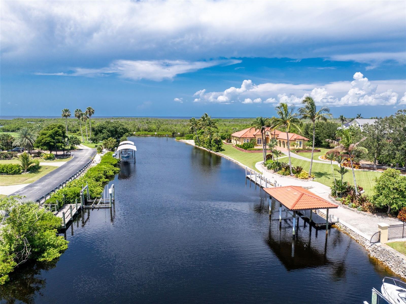 2000 MIDWAY ESTATES - Residential