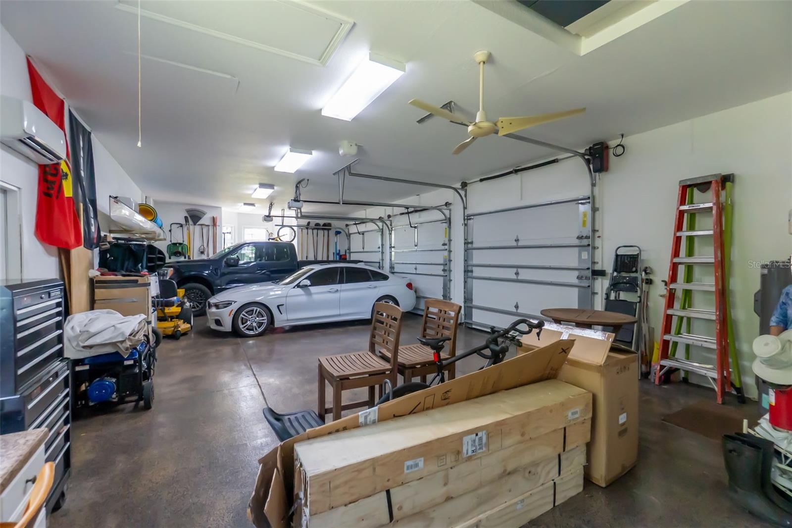 2000 MIDWAY ESTATES - Residential